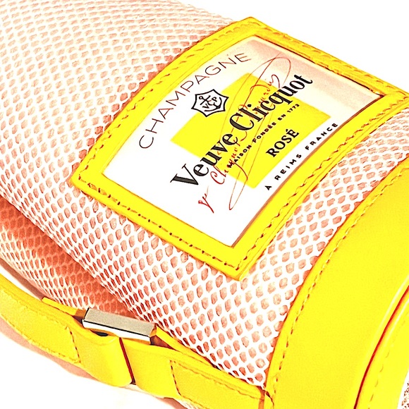 ⭐️LIMITED EDITION COLLECTABLE⭐️VEUVE CHAMPAGNE THERMAL ZIPPER BOTTLE JACKET+GIFT - Picture 11 of 16